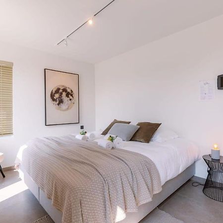 Huswell - Lord - Charming Double Room At Ranch "De Blauwe Zaal" Bruges Exterior photo