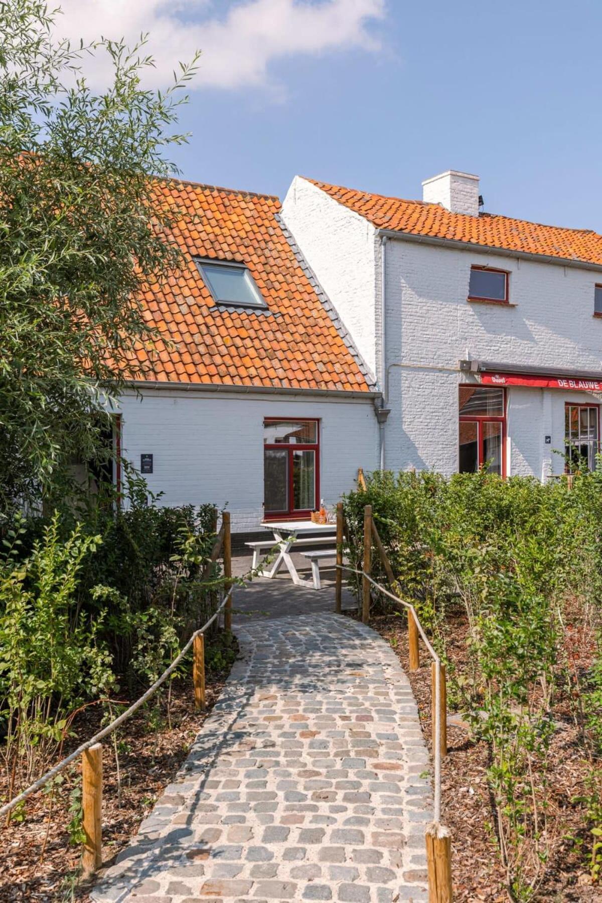 Huswell - Lord - Charming Double Room At Ranch "De Blauwe Zaal" Bruges Exterior photo